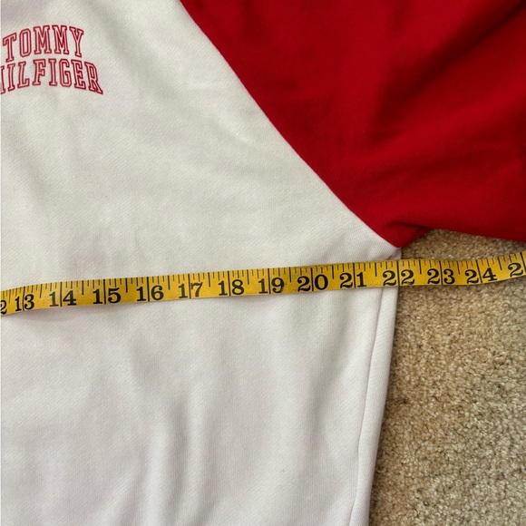 Tommy Hilfiger sweatshirt. Excellent condition. Size large. - Picture 4 of 6